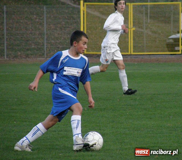 Zdjęcie w galerii na portalu naszraciborz.pl: Cztery gole w meczu trampkarzy Banika Ostrava z drużyną Andrzeja Marcowa  wiadomości z regionu