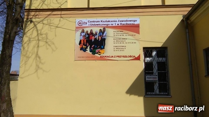 Zdjęcie w galerii na portalu naszraciborz.pl: Wyższe formy estetyki wiadomości z regionu