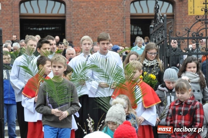 Zdjęcie w galerii na portalu naszraciborz.pl: Dziś Niedziela Palmowa. W Kościele katolickim początek Wielkiego Tygodnia wiadomości z regionu
