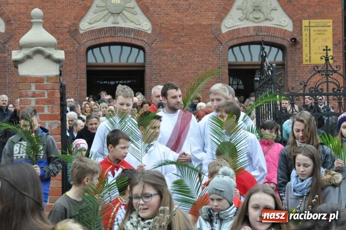 Zdjęcie w galerii na portalu naszraciborz.pl: Dziś Niedziela Palmowa. W Kościele katolickim początek Wielkiego Tygodnia wiadomości z regionu