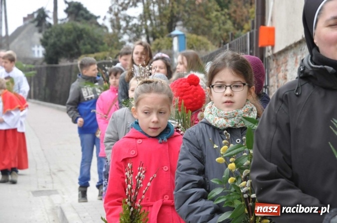 Zdjęcie w galerii na portalu naszraciborz.pl: Dziś Niedziela Palmowa. W Kościele katolickim początek Wielkiego Tygodnia wiadomości z regionu