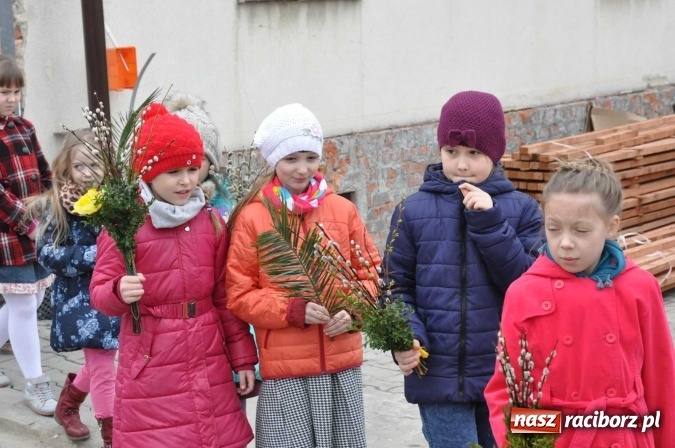 Zdjęcie w galerii na portalu naszraciborz.pl: Dziś Niedziela Palmowa. W Kościele katolickim początek Wielkiego Tygodnia wiadomości z regionu