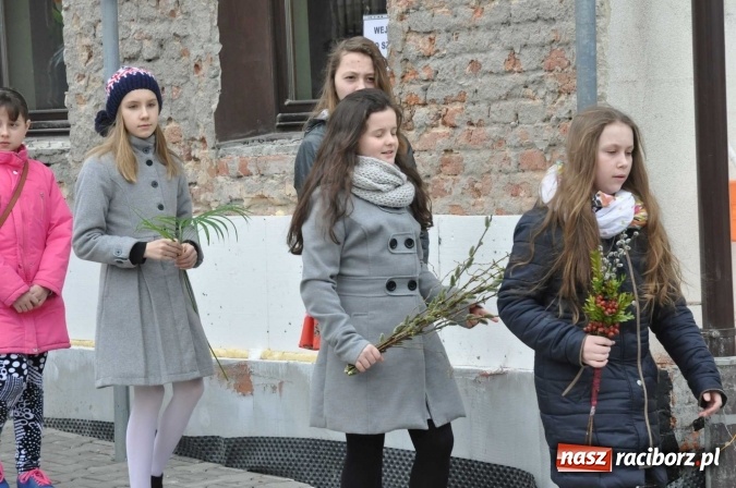 Zdjęcie w galerii na portalu naszraciborz.pl: Dziś Niedziela Palmowa. W Kościele katolickim początek Wielkiego Tygodnia wiadomości z regionu