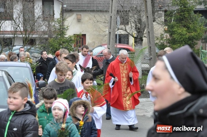 Zdjęcie w galerii na portalu naszraciborz.pl: Dziś Niedziela Palmowa. W Kościele katolickim początek Wielkiego Tygodnia wiadomości z regionu