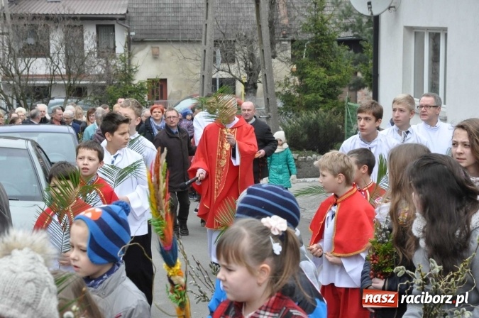 Zdjęcie w galerii na portalu naszraciborz.pl: Dziś Niedziela Palmowa. W Kościele katolickim początek Wielkiego Tygodnia wiadomości z regionu