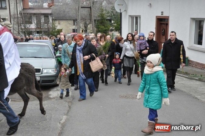Zdjęcie w galerii na portalu naszraciborz.pl: Dziś Niedziela Palmowa. W Kościele katolickim początek Wielkiego Tygodnia wiadomości z regionu