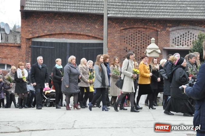 Zdjęcie w galerii na portalu naszraciborz.pl: Dziś Niedziela Palmowa. W Kościele katolickim początek Wielkiego Tygodnia wiadomości z regionu