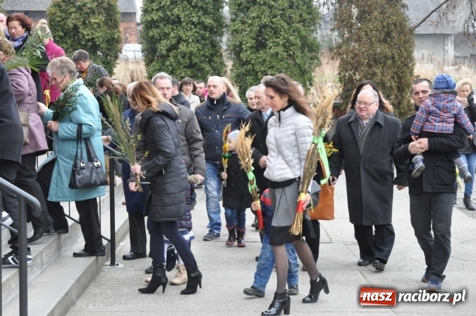 Zdjęcie w galerii na portalu naszraciborz.pl: Dziś Niedziela Palmowa. W Kościele katolickim początek Wielkiego Tygodnia wiadomości z regionu
