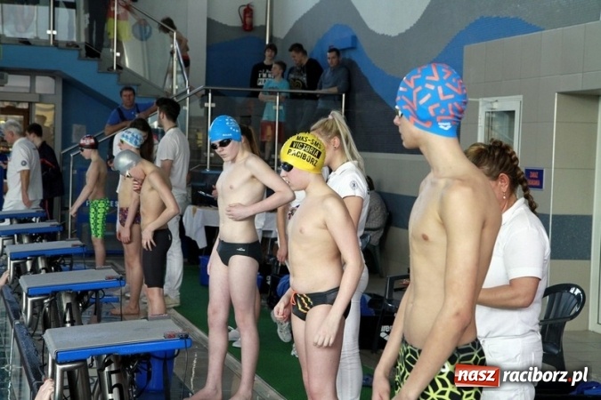 Zdjęcie w galerii na portalu naszraciborz.pl: Pływanie. Młodzicy z Raciborza na podium  wiadomości z regionu