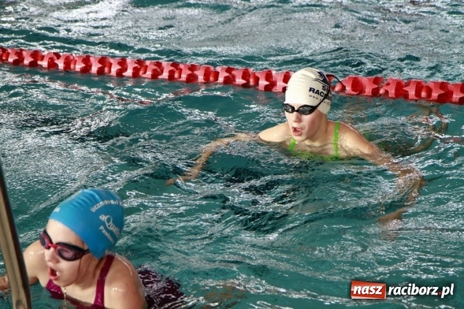 Zdjęcie w galerii na portalu naszraciborz.pl: Pływanie. Młodzicy z Raciborza na podium  wiadomości z regionu