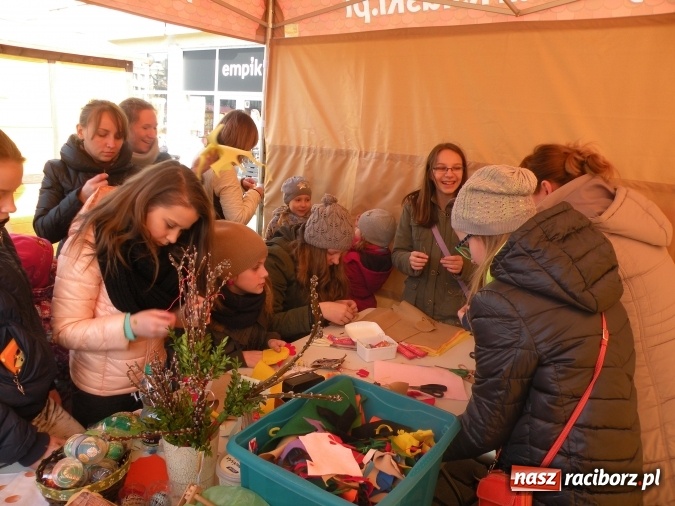 Zdjęcie w galerii na portalu naszraciborz.pl: Atrakcje Raciborskiego Centrum Kultury na Jarmarku Wielkanocnym wiadomości z regionu