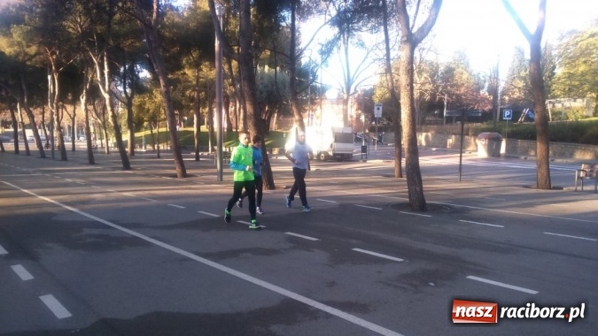 Zdjęcie w galerii na portalu naszraciborz.pl: Maraton w Barcelonie z udziałem raciborskich policjantów wiadomości z regionu