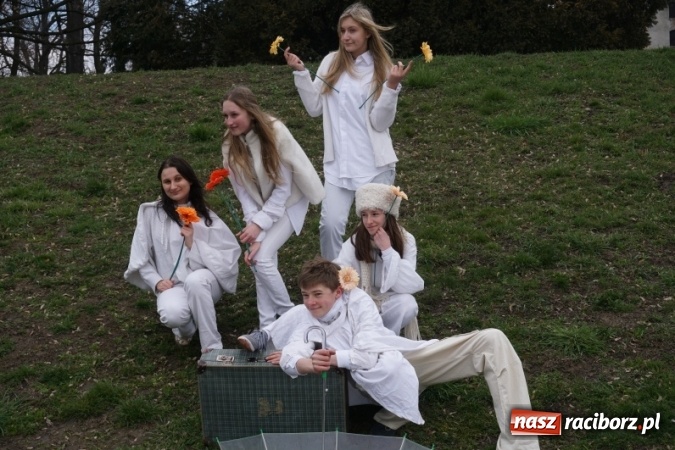 Zdjęcie w galerii na portalu naszraciborz.pl: Wiosna radosna na bulwarach i przystani wiadomości z regionu