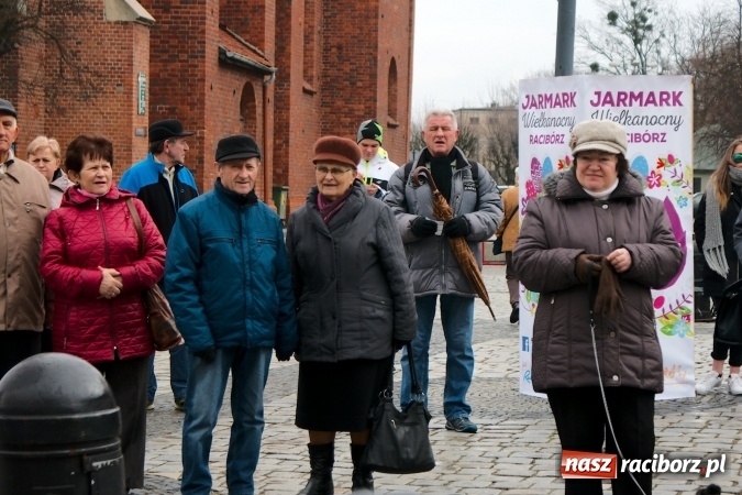 Zdjęcie w galerii na portalu naszraciborz.pl: I Mistrzostwa Raciborza Bakszysz Burger Open w ujeżdżaniu byka za nami wiadomości z regionu