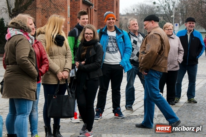 Zdjęcie w galerii na portalu naszraciborz.pl: I Mistrzostwa Raciborza Bakszysz Burger Open w ujeżdżaniu byka za nami wiadomości z regionu