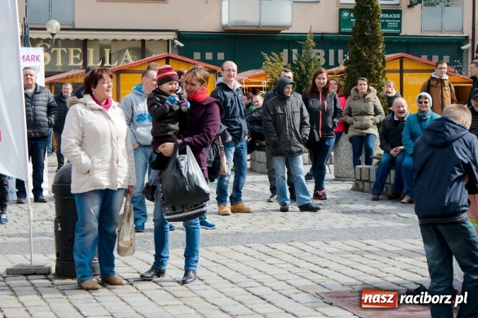 Zdjęcie w galerii na portalu naszraciborz.pl: I Mistrzostwa Raciborza Bakszysz Burger Open w ujeżdżaniu byka za nami wiadomości z regionu