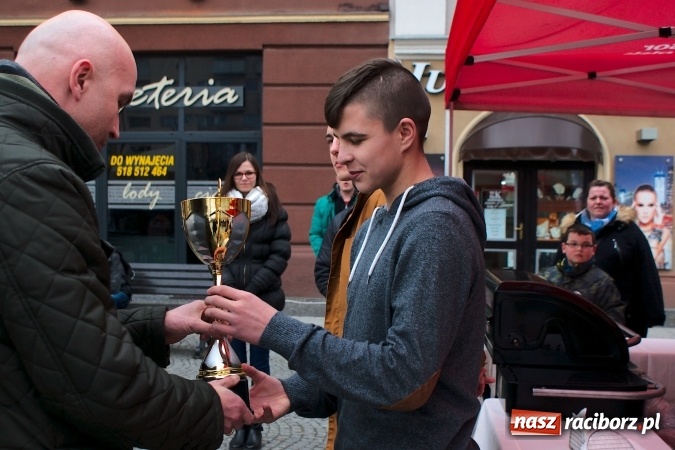 Zdjęcie w galerii na portalu naszraciborz.pl: I Mistrzostwa Raciborza Bakszysz Burger Open w ujeżdżaniu byka za nami wiadomości z regionu