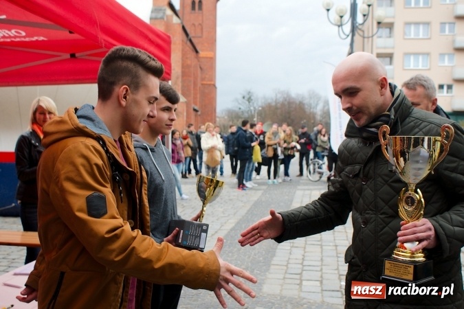 Zdjęcie w galerii na portalu naszraciborz.pl: I Mistrzostwa Raciborza Bakszysz Burger Open w ujeżdżaniu byka za nami wiadomości z regionu