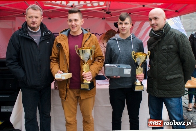 Zdjęcie w galerii na portalu naszraciborz.pl: I Mistrzostwa Raciborza Bakszysz Burger Open w ujeżdżaniu byka za nami wiadomości z regionu