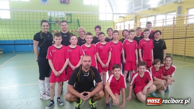 Zdjęcie w galerii na portalu naszraciborz.pl: Sportowe 45. urodziny szkoły w Pawłowie  wiadomości z regionu