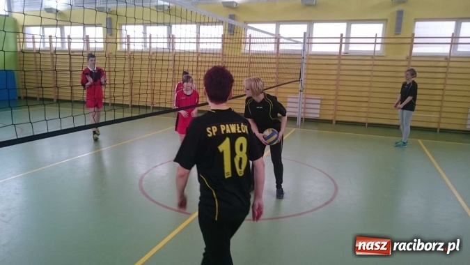 Zdjęcie w galerii na portalu naszraciborz.pl: Sportowe 45. urodziny szkoły w Pawłowie  wiadomości z regionu