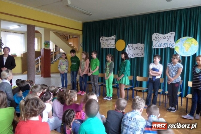 Zdjęcie w galerii na portalu naszraciborz.pl: Sportowe 45. urodziny szkoły w Pawłowie  wiadomości z regionu