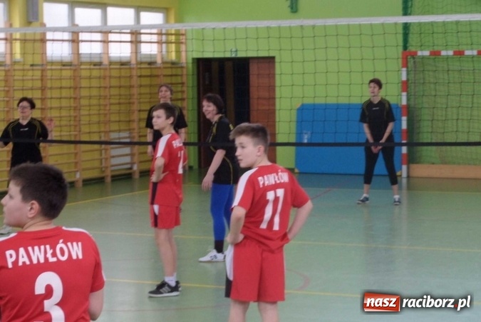 Zdjęcie w galerii na portalu naszraciborz.pl: Sportowe 45. urodziny szkoły w Pawłowie  wiadomości z regionu