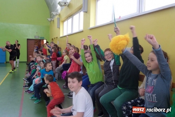 Zdjęcie w galerii na portalu naszraciborz.pl: Sportowe 45. urodziny szkoły w Pawłowie  wiadomości z regionu