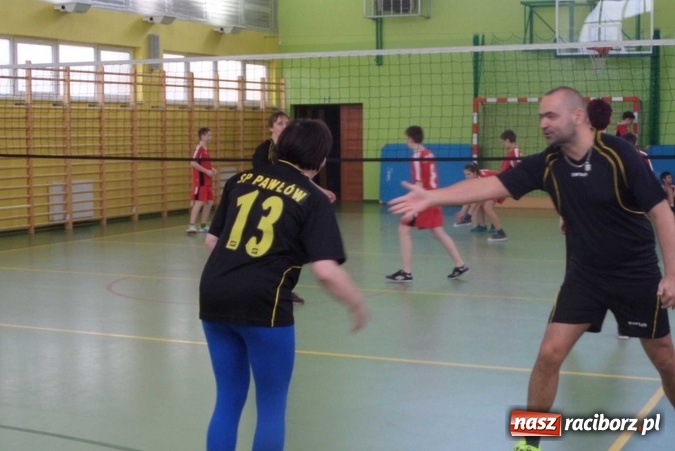 Zdjęcie w galerii na portalu naszraciborz.pl: Sportowe 45. urodziny szkoły w Pawłowie  wiadomości z regionu