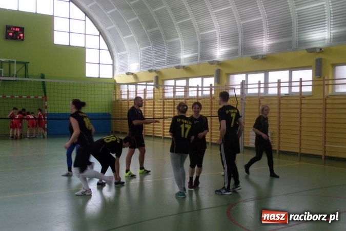 Zdjęcie w galerii na portalu naszraciborz.pl: Sportowe 45. urodziny szkoły w Pawłowie  wiadomości z regionu