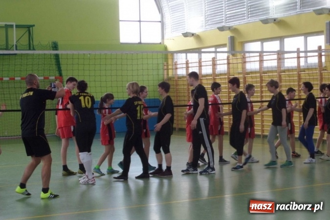 Zdjęcie w galerii na portalu naszraciborz.pl: Sportowe 45. urodziny szkoły w Pawłowie  wiadomości z regionu