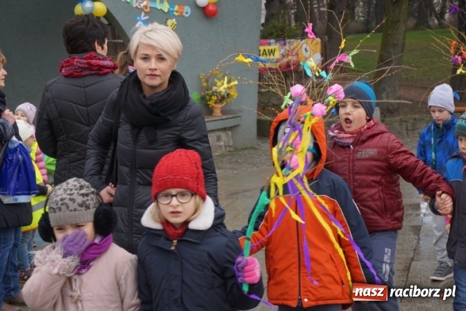 Zdjęcie w galerii na portalu naszraciborz.pl: Przedszkolaki powitały wiosnę  wiadomości z regionu