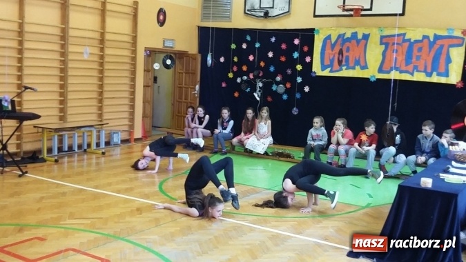 Zdjęcie w galerii na portalu naszraciborz.pl: Konkurs talentów na powitanie wiosny w Szkole Podstawowej nr 13 w Raciborzu  wiadomości z regionu