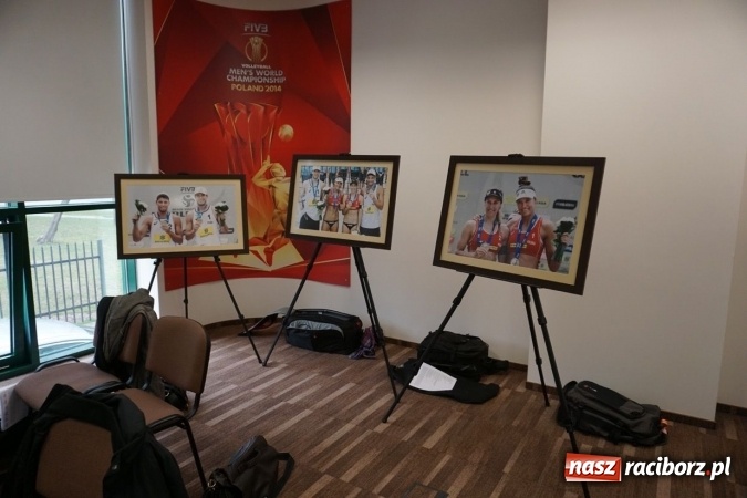 Zdjęcie w galerii na portalu naszraciborz.pl: Monika Brzostek na konferencji w Warszawie po Pucharze Świata w Rio wiadomości z regionu