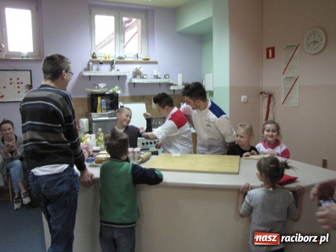 Zdjęcie w galerii na portalu naszraciborz.pl: Piekielna kuchnia w raciborskiej Przystani wiadomości z regionu