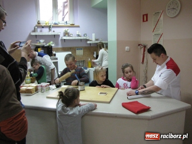 Zdjęcie w galerii na portalu naszraciborz.pl: Piekielna kuchnia w raciborskiej Przystani wiadomości z regionu