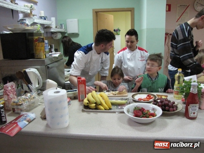 Zdjęcie w galerii na portalu naszraciborz.pl: Piekielna kuchnia w raciborskiej Przystani wiadomości z regionu