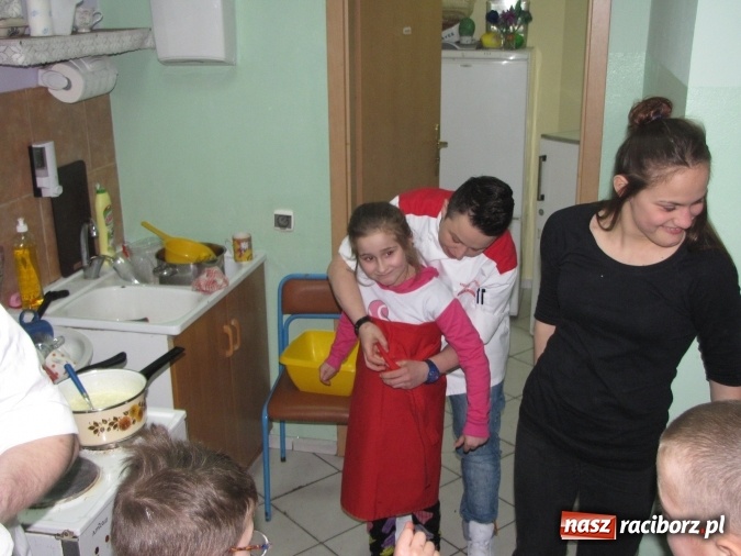 Zdjęcie w galerii na portalu naszraciborz.pl: Piekielna kuchnia w raciborskiej Przystani wiadomości z regionu