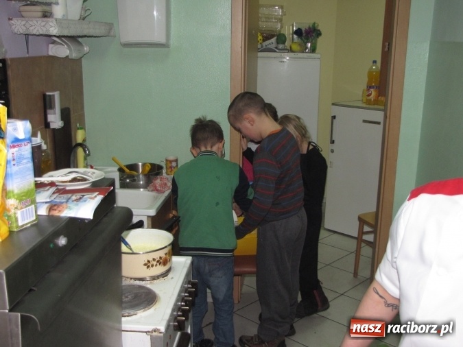 Zdjęcie w galerii na portalu naszraciborz.pl: Piekielna kuchnia w raciborskiej Przystani wiadomości z regionu