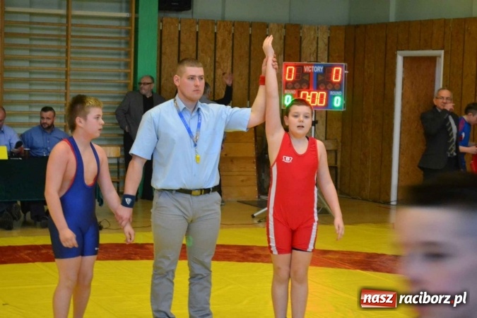 Zdjęcie w galerii na portalu naszraciborz.pl: Zapaśnicy przywieźli worek medali z Mistrzostw Śląska wiadomości z regionu