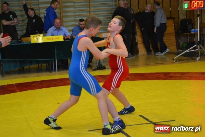 Zdjęcie w galerii na portalu naszraciborz.pl: Zapaśnicy przywieźli worek medali z Mistrzostw Śląska wiadomości z regionu