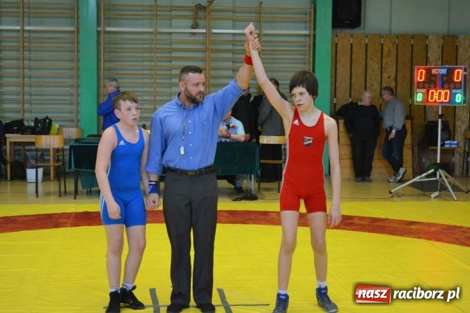 Zdjęcie w galerii na portalu naszraciborz.pl: Zapaśnicy przywieźli worek medali z Mistrzostw Śląska wiadomości z regionu