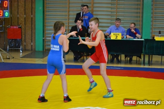 Zdjęcie w galerii na portalu naszraciborz.pl: Zapaśnicy przywieźli worek medali z Mistrzostw Śląska wiadomości z regionu