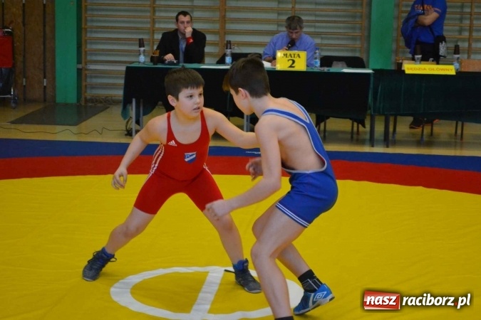 Zdjęcie w galerii na portalu naszraciborz.pl: Zapaśnicy przywieźli worek medali z Mistrzostw Śląska wiadomości z regionu