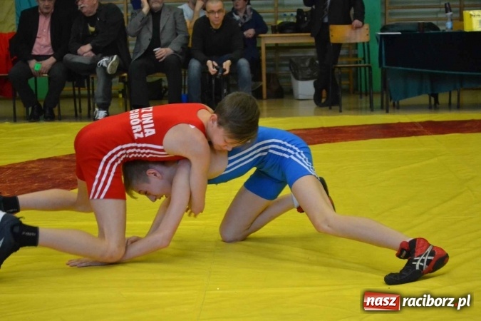 Zdjęcie w galerii na portalu naszraciborz.pl: Zapaśnicy przywieźli worek medali z Mistrzostw Śląska wiadomości z regionu