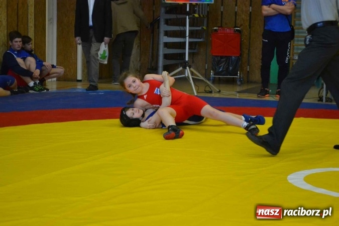 Zdjęcie w galerii na portalu naszraciborz.pl: Zapaśnicy przywieźli worek medali z Mistrzostw Śląska wiadomości z regionu