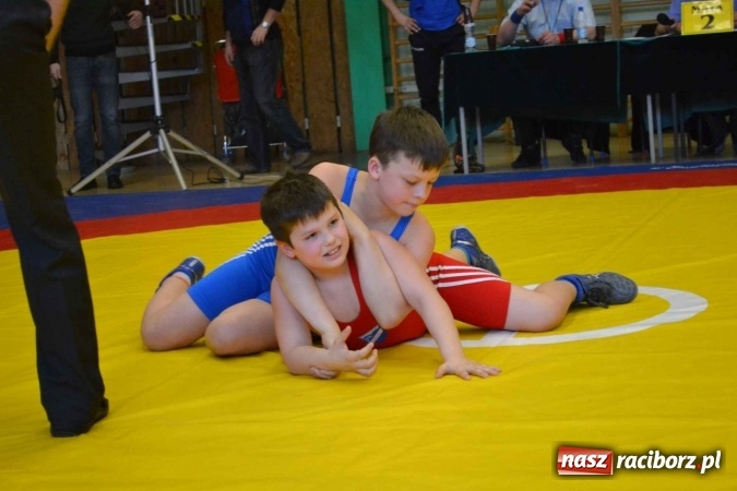 Zdjęcie w galerii na portalu naszraciborz.pl: Zapaśnicy przywieźli worek medali z Mistrzostw Śląska wiadomości z regionu