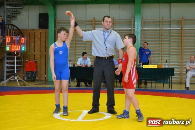 Zdjęcie w galerii na portalu naszraciborz.pl: Zapaśnicy przywieźli worek medali z Mistrzostw Śląska wiadomości z regionu