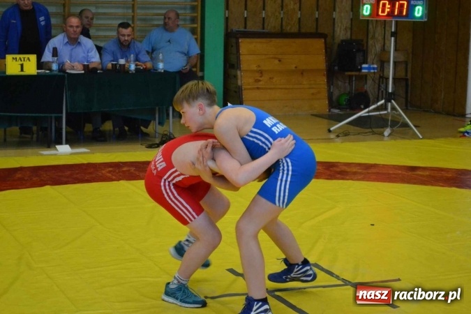 Zdjęcie w galerii na portalu naszraciborz.pl: Zapaśnicy przywieźli worek medali z Mistrzostw Śląska wiadomości z regionu