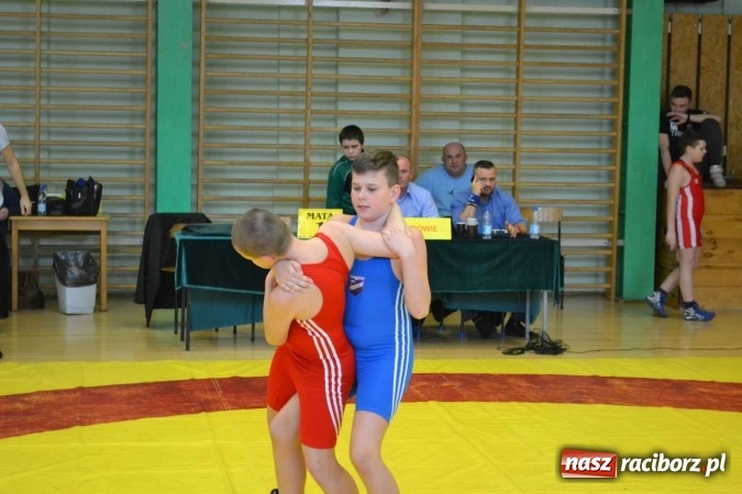 Zdjęcie w galerii na portalu naszraciborz.pl: Zapaśnicy przywieźli worek medali z Mistrzostw Śląska wiadomości z regionu